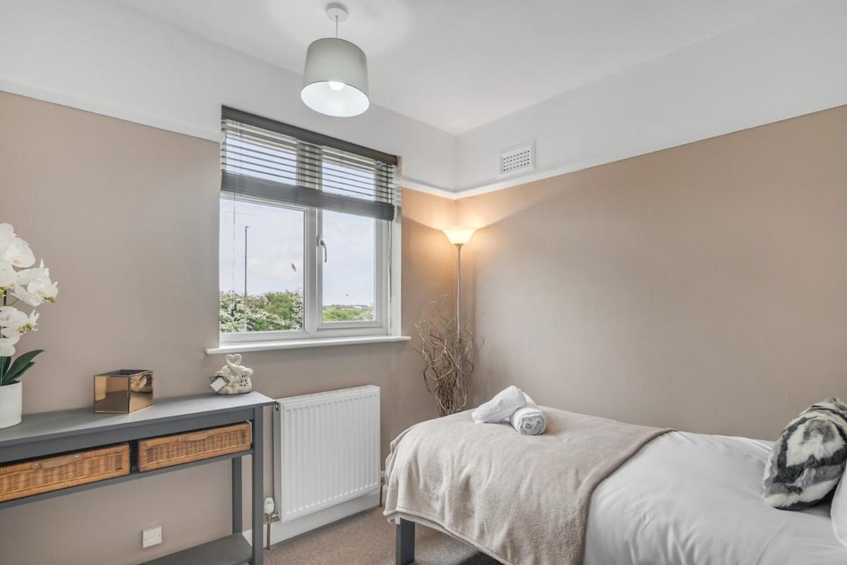 4Br Long Stays Free Parking High Speed Wi-Fi Horsford Eksteriør bilde