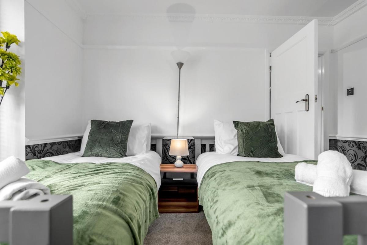 4Br Long Stays Free Parking High Speed Wi-Fi Horsford Eksteriør bilde